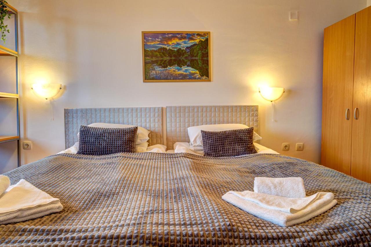 Aparthotel Silver Hills Free Parking Smolyan Exterior photo
